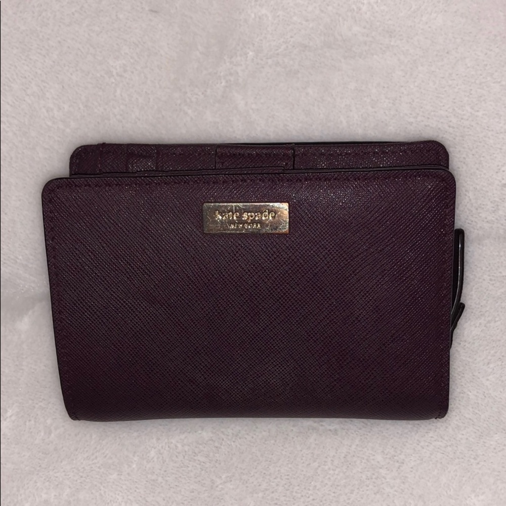 Kate Spade New York snap wallet with zipper